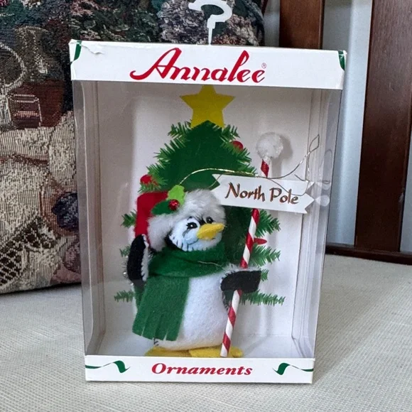 Annalee 3” North Pole Penguin Ornament (2008) - Picture 1 of 5